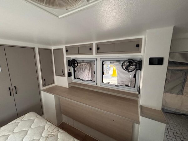 2023 Overlander Off-road Caravan