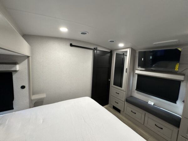 2026 JAYCO NORTH POINT 382FLRB,