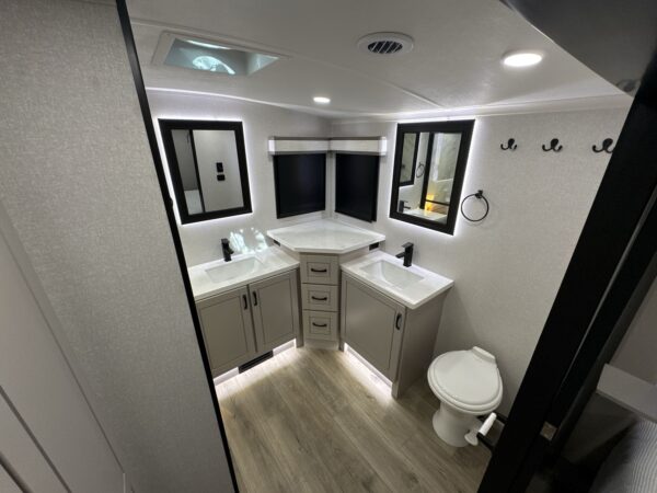 2026 JAYCO NORTH POINT 382FLRB,