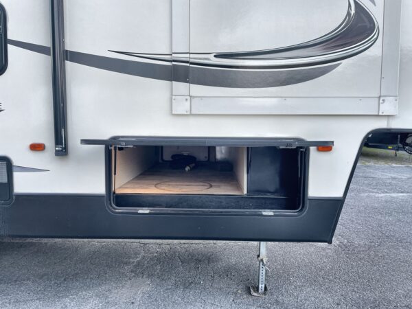 2018 KEYSTONE SPRINTER CAMPFIRE 26FWRL,