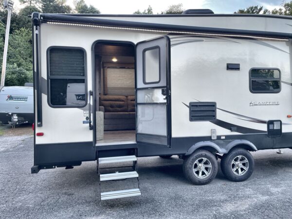2018 KEYSTONE SPRINTER CAMPFIRE 26FWRL,