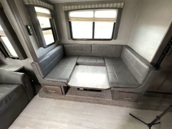 2020 FOREST RIVER FLAGSTAFF SUPER LITE 524LWS,