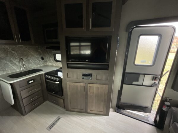 2020 FOREST RIVER FLAGSTAFF SUPER LITE 524LWS,