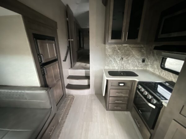 2020 FOREST RIVER FLAGSTAFF SUPER LITE 524LWS,