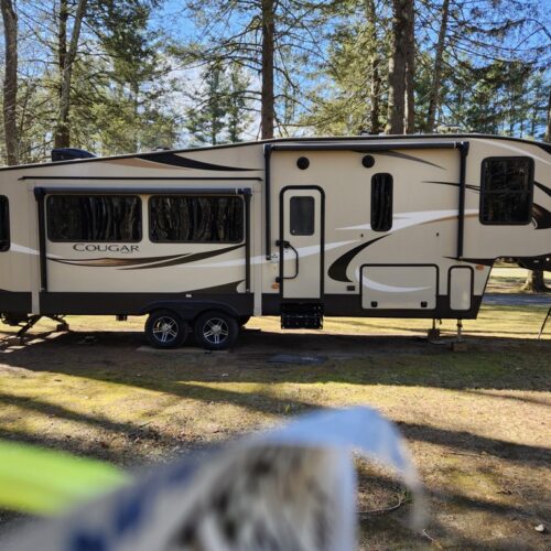 img_1528 2019 Keystone Cougar Half-Ton 30RLS,