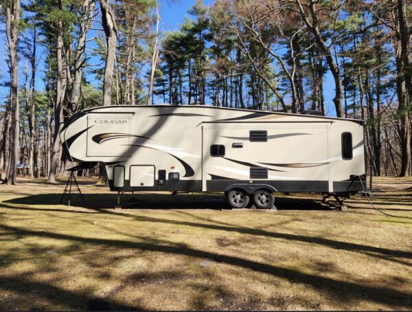2019 Keystone Cougar Half-Ton 30RLS,