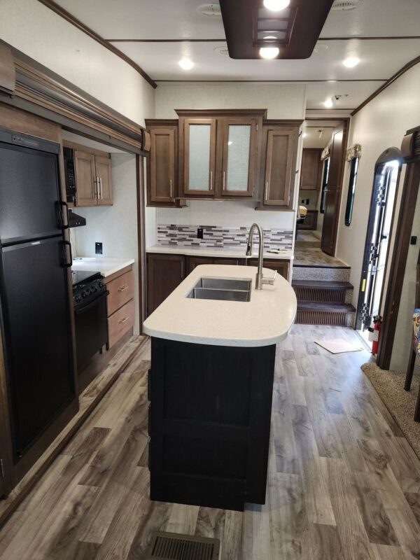 2019 Keystone Cougar Half-Ton 30RLS,