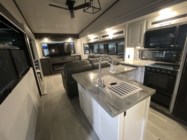 2025 KEYSTONE COUGAR HERO EDITION 320RDS,