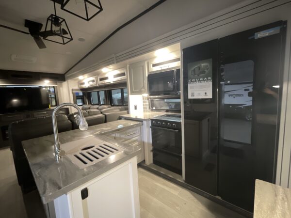 2025 KEYSTONE COUGAR HERO EDITION 320RDS,