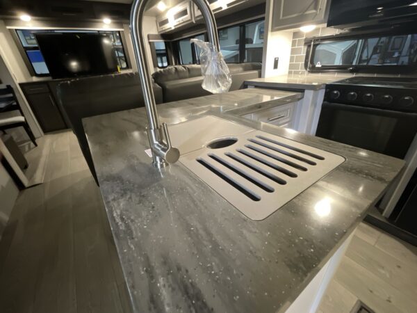 2025 KEYSTONE COUGAR HERO EDITION 320RDS,