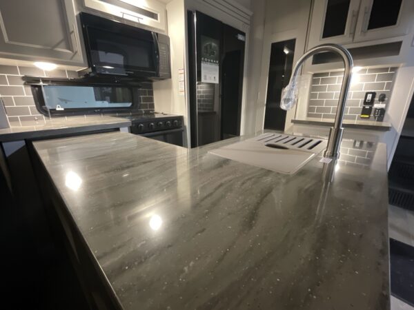 2025 KEYSTONE COUGAR HERO EDITION 320RDS,