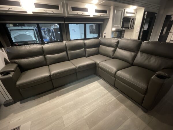 2025 KEYSTONE COUGAR HERO EDITION 320RDS,