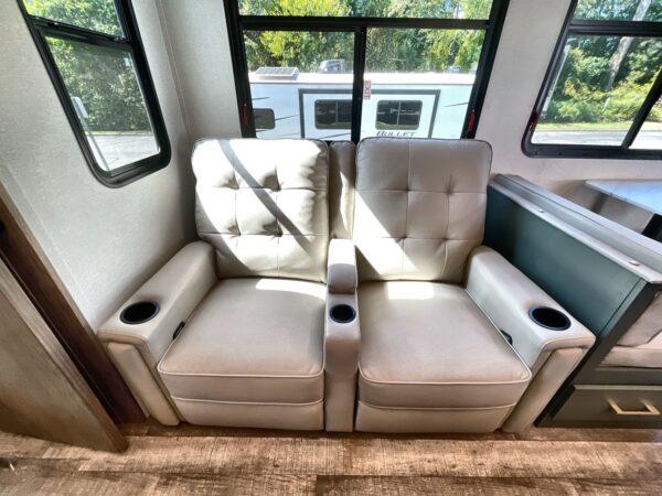 img_1589 2025 HEARTLAND EDDIE BAUER SIGNATURE 3600LF