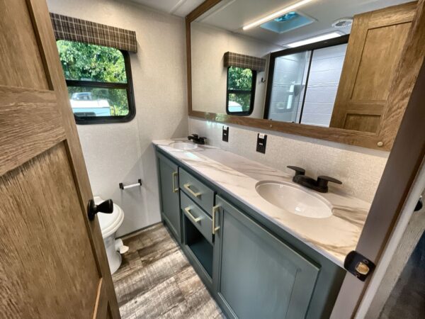 img_1604 2025 HEARTLAND EDDIE BAUER SIGNATURE 3600LF