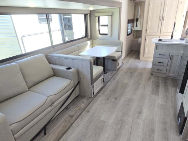 img_1637 2026 Coachmen Catalina Legacy Edition 273DBHCKLE
