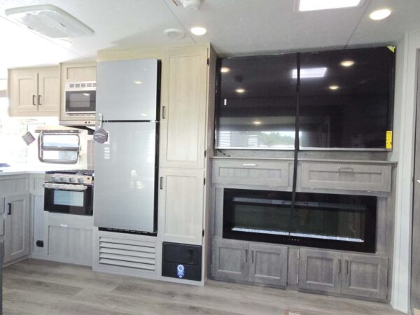 img_1643 2026 Coachmen Catalina Legacy Edition 273DBHCKLE