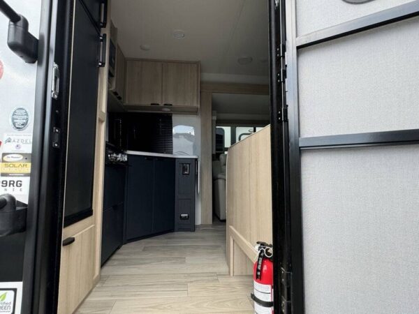 img_1660 2024 Winnebago Minnie 2529RG,