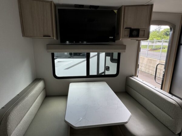 img_1664 2024 Winnebago Minnie 2529RG,