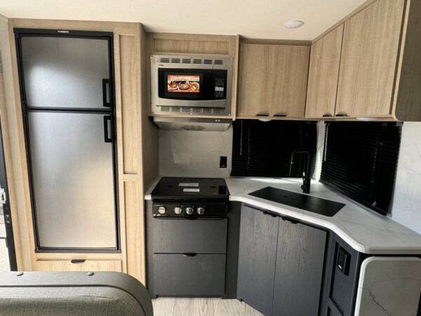 img_1677 2024 Winnebago Minnie 2529RG,