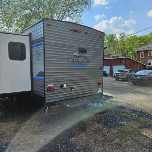 2022 Coachmen Catalina 303RKDS,