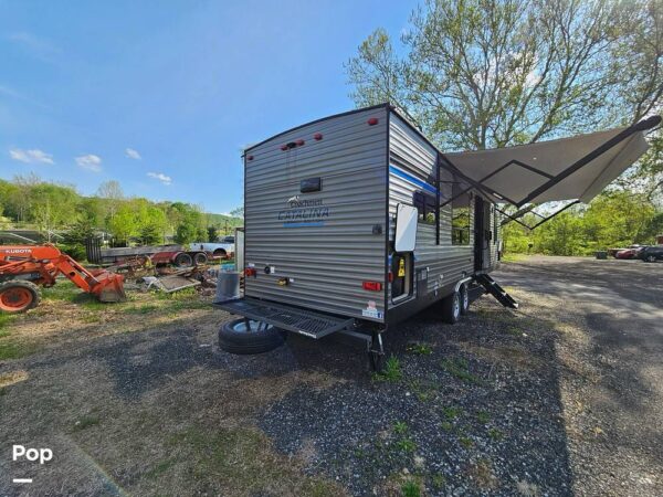 img_1758 2022 Coachmen Catalina 303RKDS,