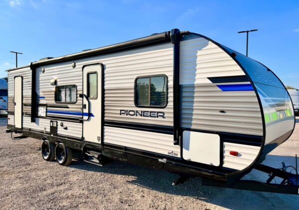 img_1793 2021 Heartland Pioneer