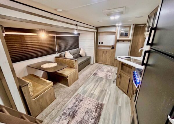 img_1801 2021 Heartland Pioneer