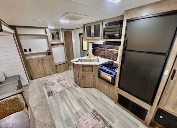 img_1802 2021 Heartland Pioneer