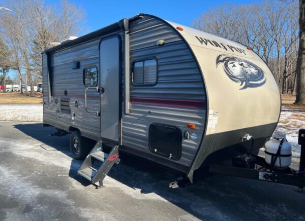 img_1830 2019 Cherokee WoWolf pup 18TQ with slide out