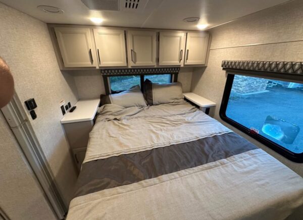 2023 Thor Motor Coach Quantum