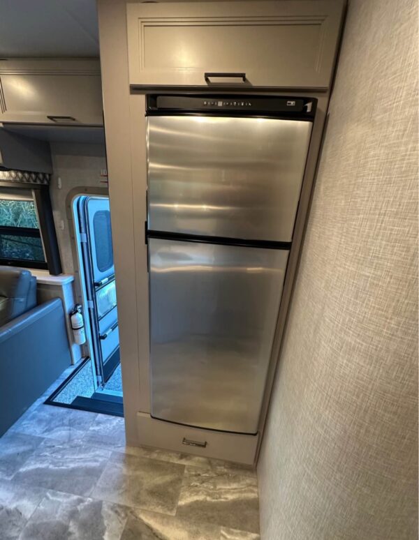 2023 Thor Motor Coach Quantum