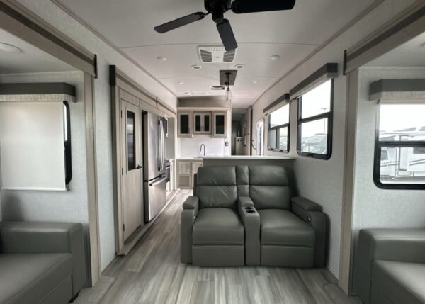 2022 Forest River   Flagstaff 529RLBS