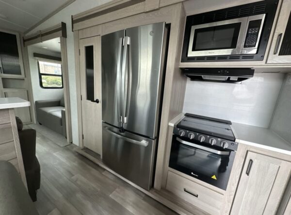 2022 Forest River   Flagstaff 529RLBS