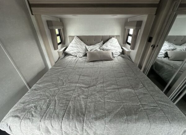 2022 Forest River   Flagstaff 529RLBS