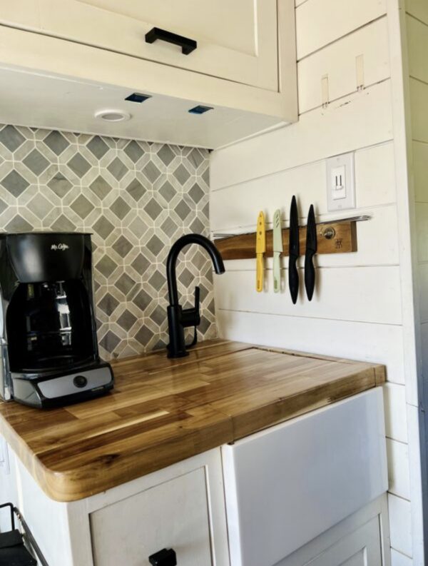 2019 Ford Transit 250 148- High Top, Extended