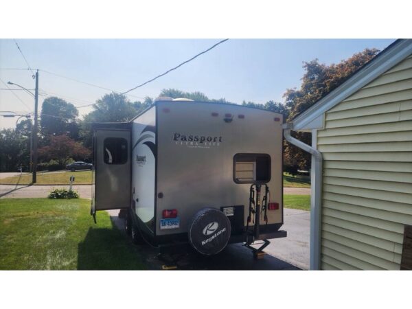 2018 Keystone Passport Ultra Lite Grand Touring 2400BH