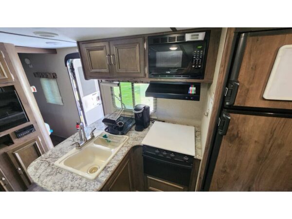 2018 Keystone Passport Ultra Lite Grand Touring 2400BH