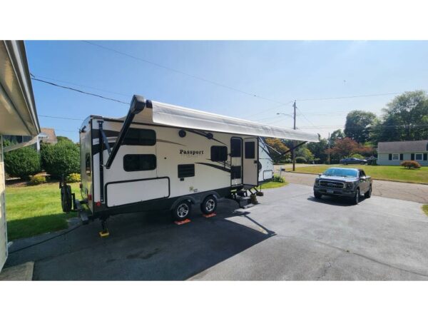 2018 Keystone Passport Ultra Lite Grand Touring 2400BH